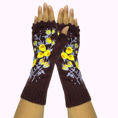 Women's knitted embroidery gloves