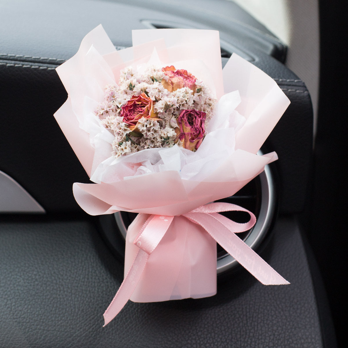 Car Aromatherapy Vent Perfume Creative Eternal Handmade Dried Bouquet RoseOrnament