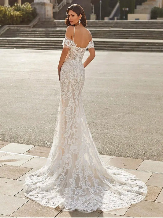 Elegant Tulle Boat Neck Lace-up Card Strap High Side Slit Bridal Gown